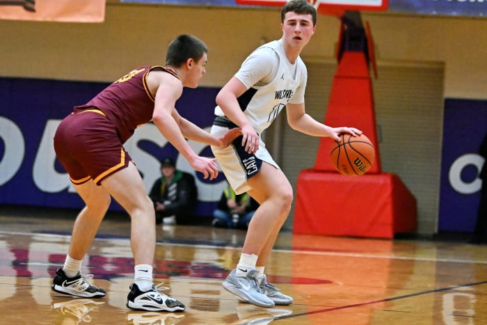 a Wilsonville Redmond 5A Oregon boys basketball quarterfinal 2024 Leon Neuschwander 17